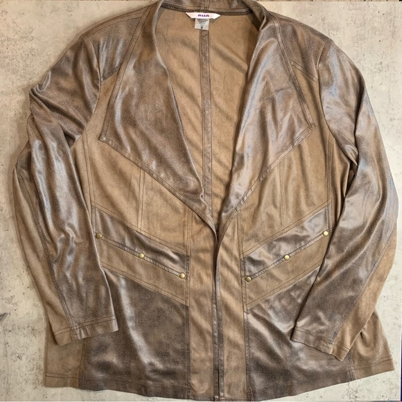 Alia Two Tone Faux Suede Open Blazer with Shoulder Pads, Size 18 - Picture 6 of 6